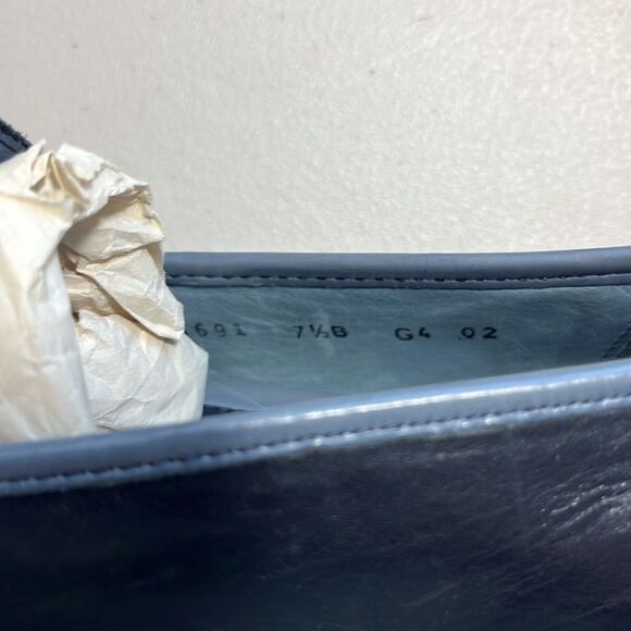 Cole Haan Pull On Loafer Navy Blue with Blue Gray Trim Stitching Size 7.5B - Picture 8 of 8
